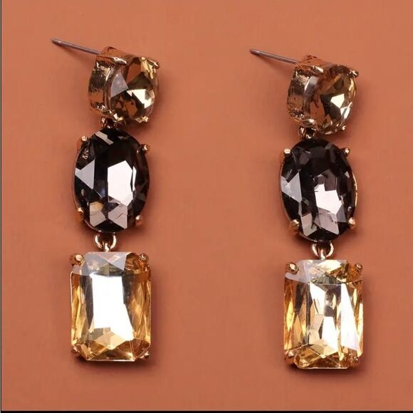 Smokey And Champagne Crystal Gold Tone Dangle Earring NWT - Picture 1 of 5